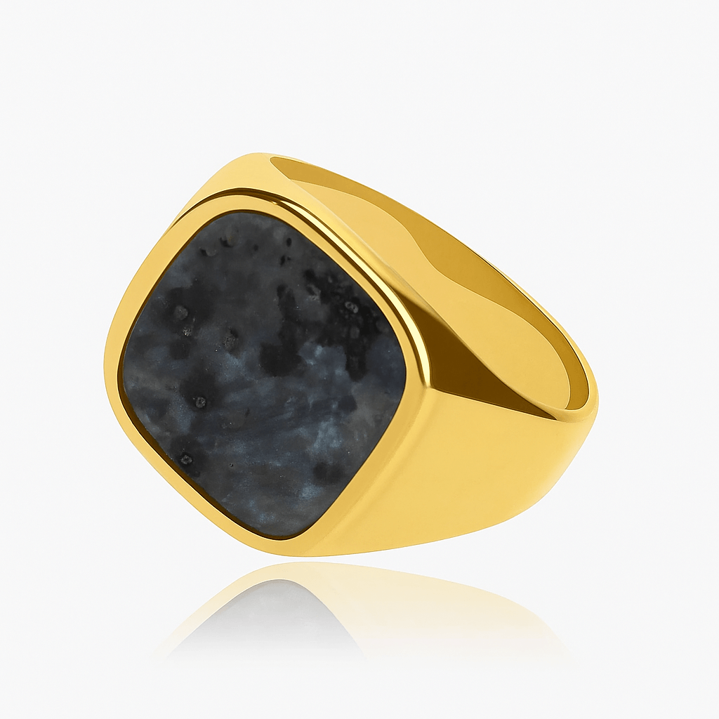 Anillo cuadrado con piedra