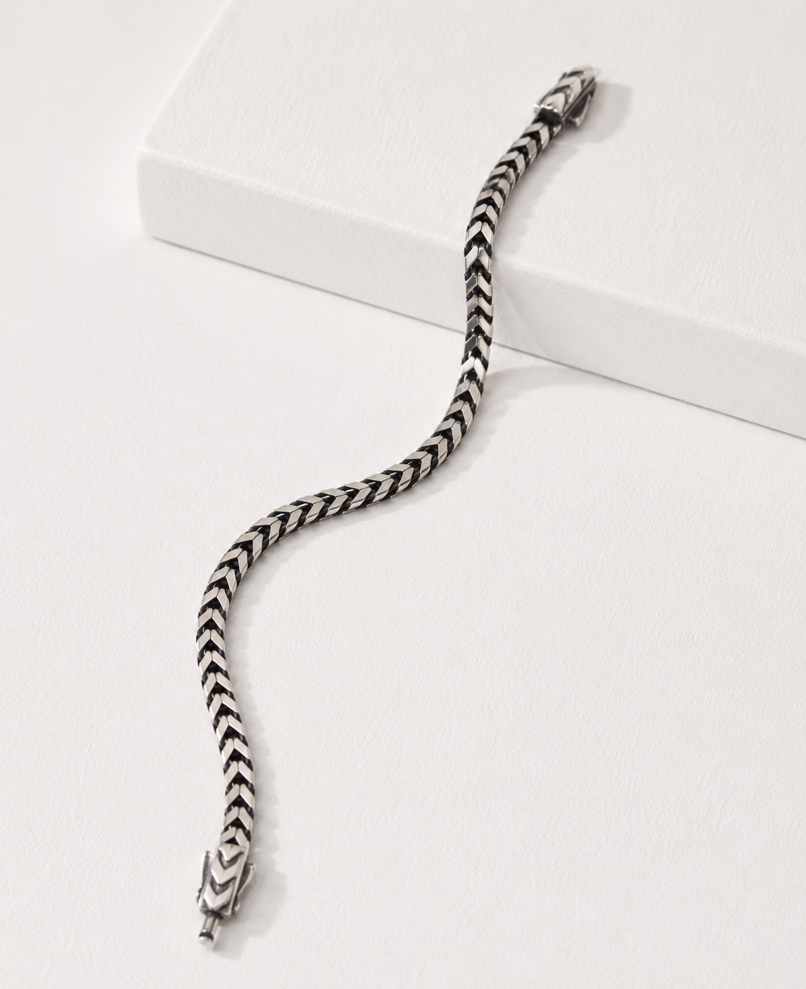 Pulsera Franco en plata quemada