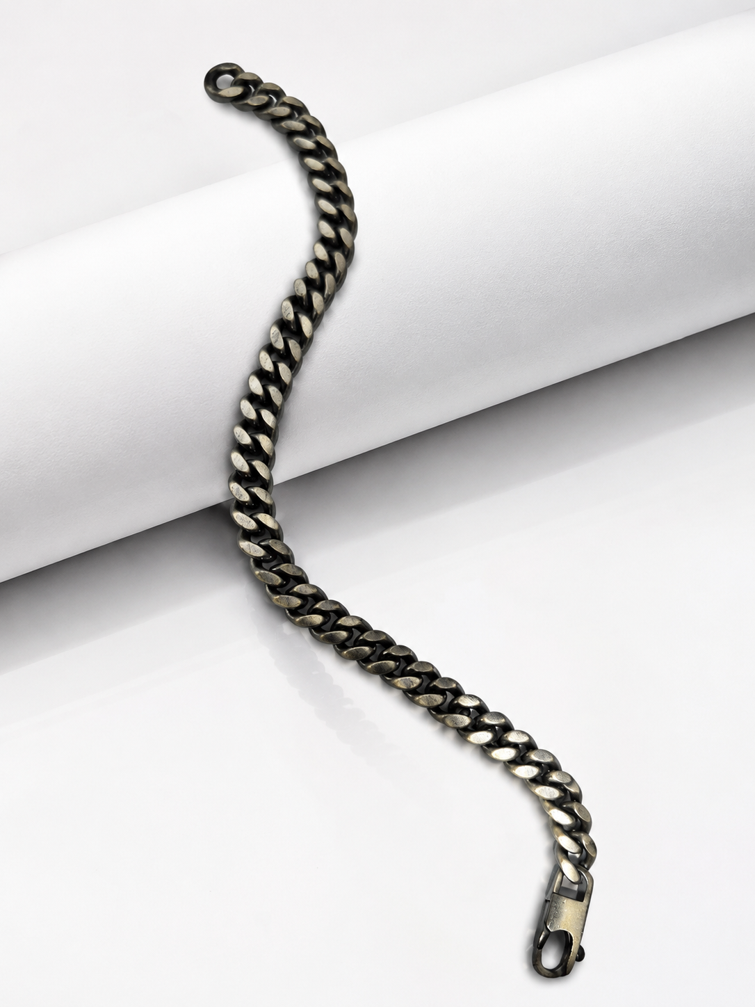 Pulsera cubana en plata quemada