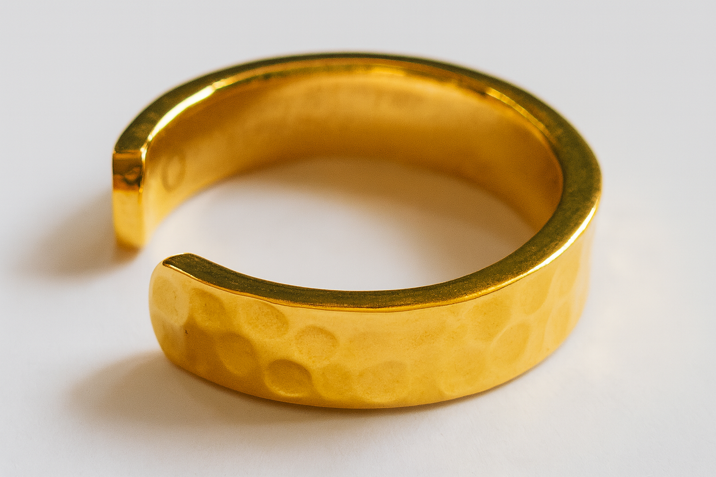 Anillo Martillado (Gold)