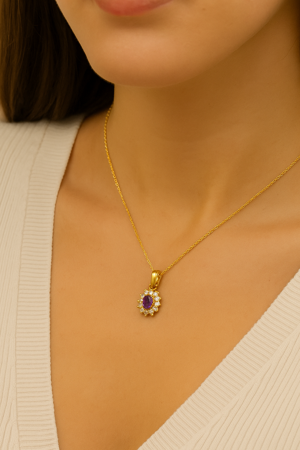 Dije Reyna Amatista 18K