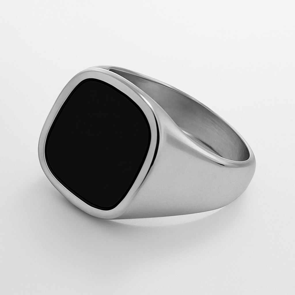 Anillo cuadrado con piedra