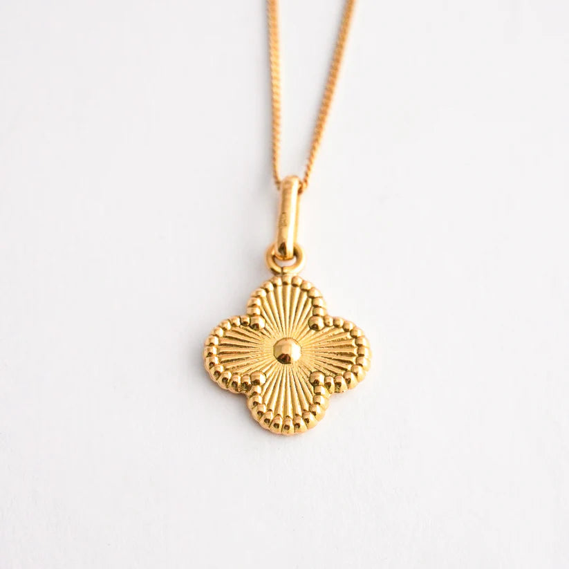 Dije Trebol 18k