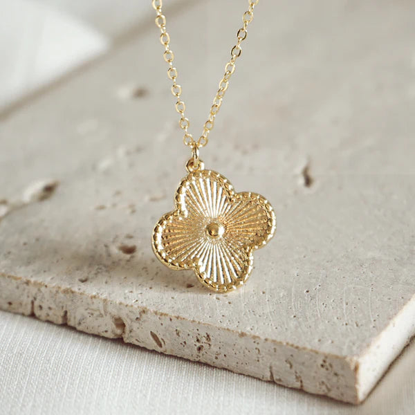 Dije Trebol 18k